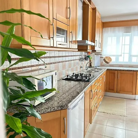 Comfortable And Quiet * Nazaré